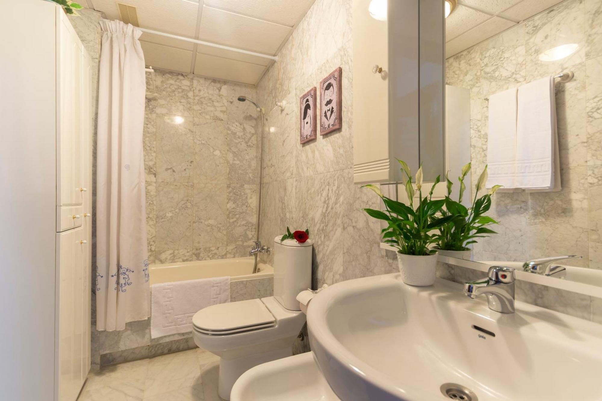 Apartamento Adultos Centro N V 1 Free Parking غرناطة المظهر الخارجي الصورة